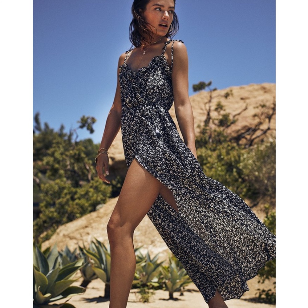 Kisuii Wrap Maxi Dress